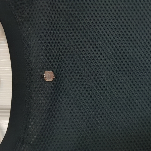 Fabletics Black mesh top. - Picture 4 of 4